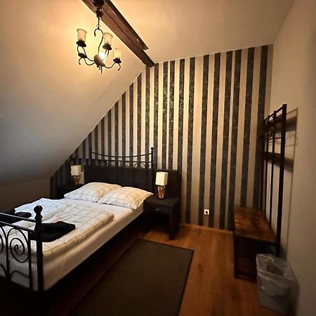 Adam'S Hostel - Self Check-In & Only Private Rooms Dusseldorf Bagian luar foto