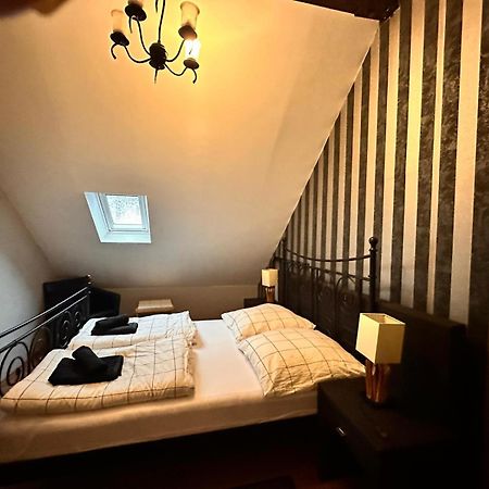 Adam'S Hostel - Self Check-In & Only Private Rooms Dusseldorf Bagian luar foto