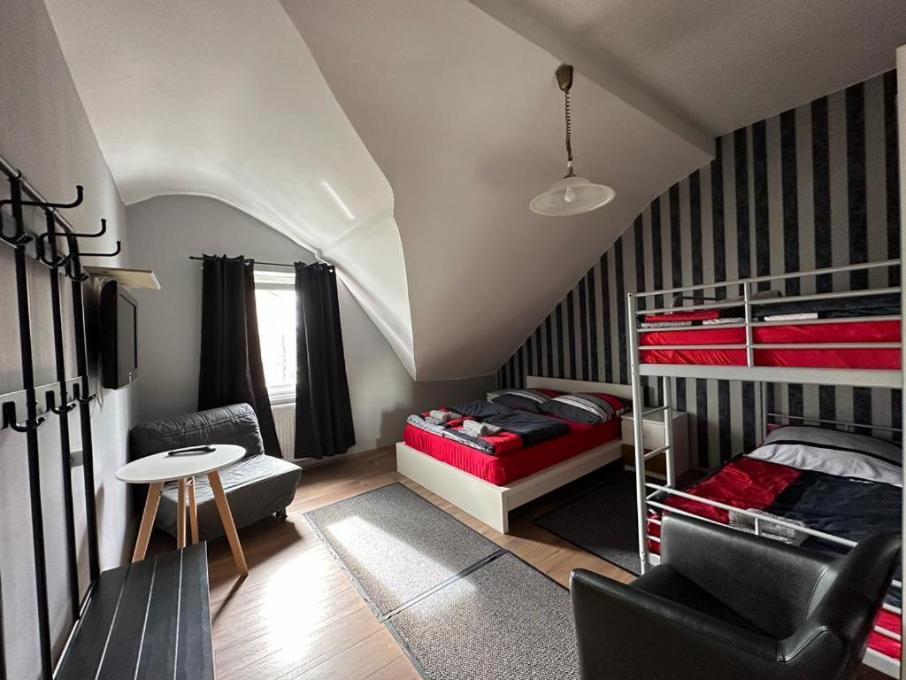 Adam'S Hostel - Self Check-In & Only Private Rooms Dusseldorf Bagian luar foto
