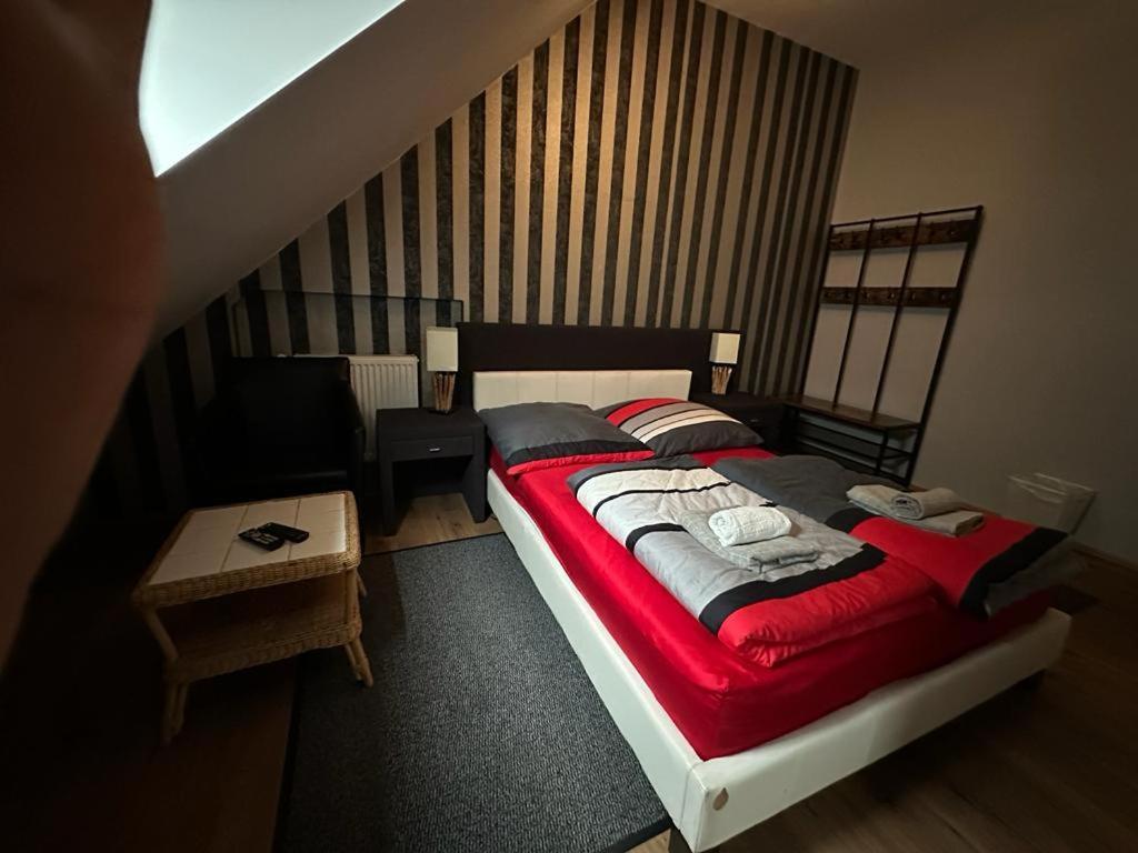 Adam'S Hostel - Self Check-In & Only Private Rooms Dusseldorf Bagian luar foto